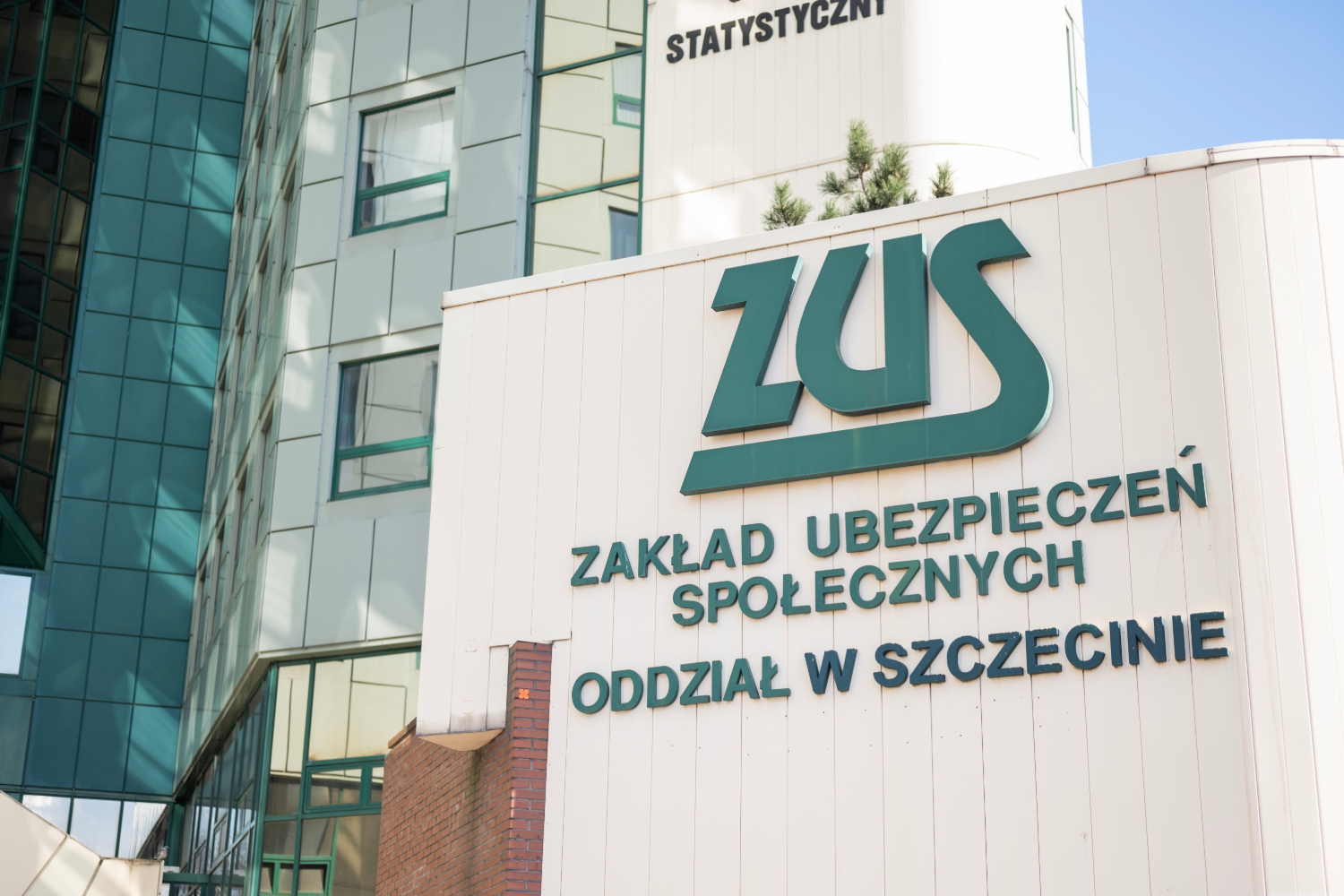 Zasiłek chorobowy: ile trwa, kto wypłaca i jak odnaleźć się w przepisach ZUS